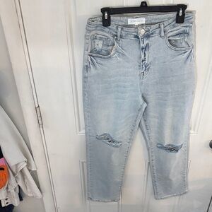 Trendy Light Blue Cropped Jeans for Women